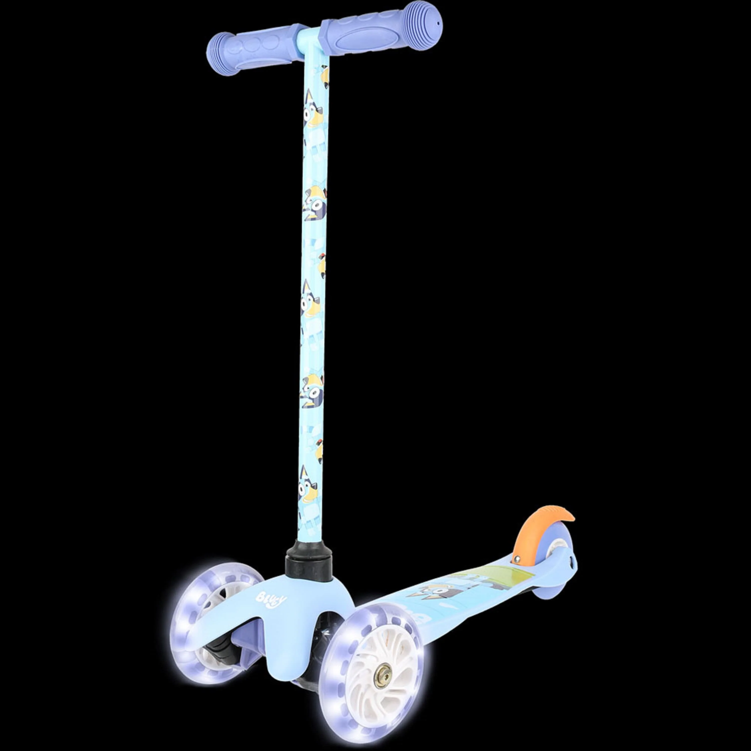 Bluey 3 Wheel Tilt-Turn Scooter 20in (1ct.) - Image 2
