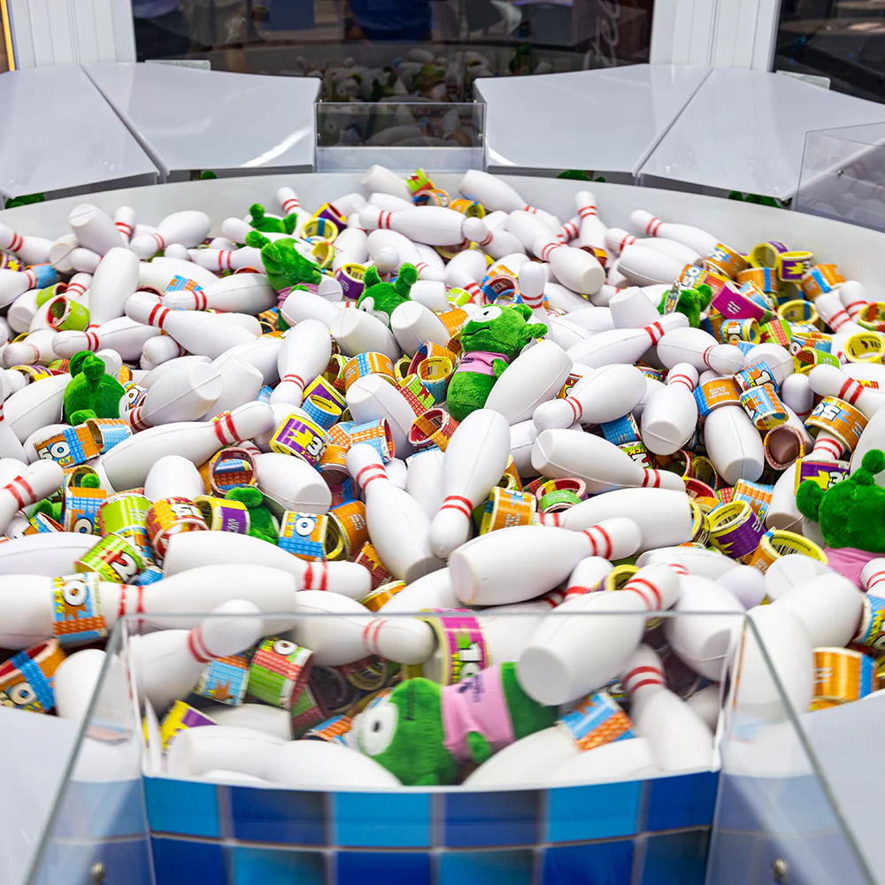 Prize Cube 6-Player Crane Machine - Image 2